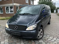 Schwarz Gebraucht 2004 Mercedes V220 Van / Kleinbus | 6.299 €