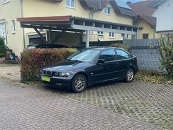 Schwarz Gebraucht 2003 BMW 316 Compact Kleinwagen | 2.000 € (Fairer Preis)
