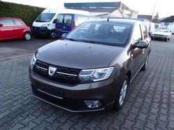 Braun Gebraucht 2016 Dacia Sandero Lauréate Limousine | 6.490 € (Superpreis)