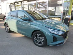 Grün Neu 2024 Hyundai i20 GO! Limousine | 21.990 € (Etwas zu teuer)
