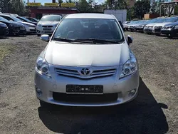 Silber Gebraucht 2011 Toyota Auris Life+ Limousine | 7.499 € (Fairer Preis)