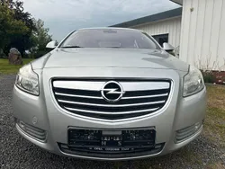 Silber Gebraucht 2010 Opel Insignia Sport Limousine | 8.900 € (Teuer)