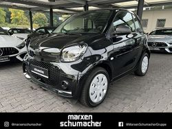 Schwarz Gebraucht 2023 Smart ForTwo Electric Drive Coupé | 14.340 € (Etwas zu teuer)