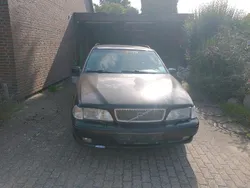 Schwarz Gebraucht 1997 Volvo V70 Kombi | 900 €