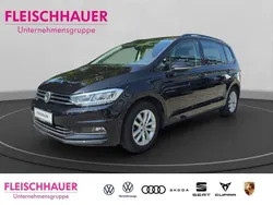 Schwarz Gebraucht 2019 VW Touran Comfortline Van / Kleinbus | 23.290 € (Fairer Preis)