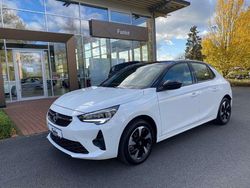 Lack weiss / dach schwarz Gebraucht 2023 Opel Corsa-e GS Line Kleinwagen | 17.850 € (Fairer Preis)