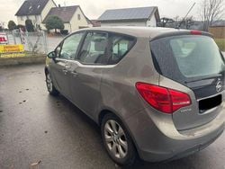 Beige Gebraucht 2010 Opel Meriva Design Edition Van / Kleinbus | 2.699 € (Guter Preis)