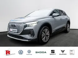 Grau Gebraucht 2021 Audi Q4 e-tron Ambiente SUV | 29.911 € (Etwas zu teuer)