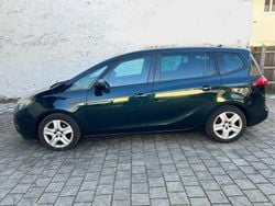 Grün Gebraucht 2015 Opel Zafira Van / Kleinbus | 7.250 € (Fairer Preis)