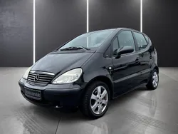 Schwarz Gebraucht 2004 Mercedes A140 Avantgarde Van / Kleinbus | 1.990 € (Etwas zu teuer)