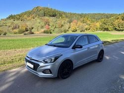 Silber Gebraucht 2019 Hyundai i20 Active Limousine | 9.999 € (Fairer Preis)