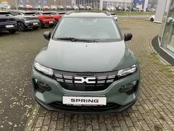 Olivgrau Neu 2024 Dacia Spring Essentiel Kleinwagen | 14.690 € (Fairer Preis)