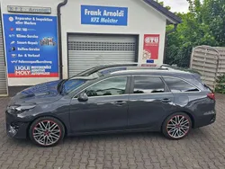 Grau Gebraucht 2023 Kia Ceed Sportswagon GT-Line Kombi | 24.900 € (Guter Preis)