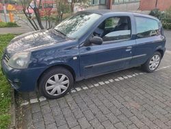 Blau Gebraucht 2008 Renault Clio II Kleinwagen | 1.500 € (Guter Preis)