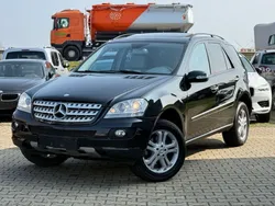 Obsidianschwarz metalliclack Gebraucht 2007 Mercedes ML350 SUV | 6.350 € (Guter Preis)