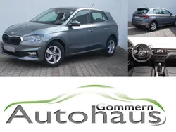Grau Gebraucht 2023 Skoda Fabia Selection Limousine | 15.950 € (Guter Preis)