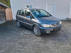 Silber Gebraucht 2004 Opel Zafira Van / Kleinbus | 2.700 € (Fairer Preis)