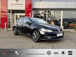 Deep black pearlescent Gebraucht 2017 VW Golf VII | 12.470 € (Fairer Preis)