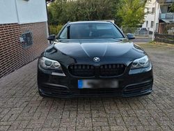 Schwarz Gebraucht 2013 BMW 520 Sport Line Kombi | 9.999 € (Fairer Preis)