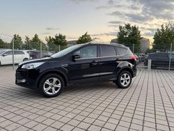 Schwarz Gebraucht 2016 Ford Kuga SYNC Edition SUV | 10.700 € (Fairer Preis)