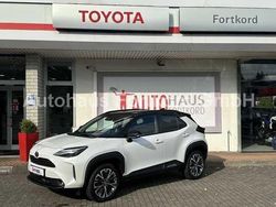 Weiß Gebraucht 2024 Toyota Yaris Cross Plus SUV | 30.980 € (Fairer Preis)