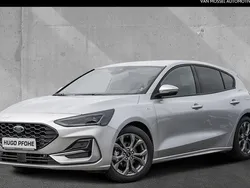 Silber Gebraucht 2024 Ford Focus ST-Line X Limousine | 25.600 € (Guter Preis)