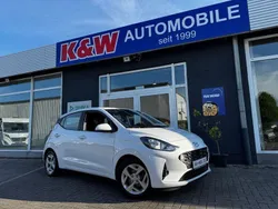 Weiß Gebraucht 2023 Hyundai i10 Trend Kleinwagen | 14.990 € (Guter Preis)