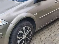Braun Gebraucht 2008 Renault Mégane III Authentique Limousine | 2.900 € (Fairer Preis)