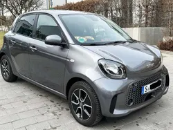 Grau Gebraucht 2021 Smart ForFour Electric Drive Limousine | 9.900 € (Guter Preis)
