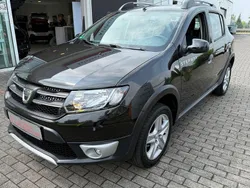 Schwarz Gebraucht 2016 Dacia Sandero Stepway Kleinwagen | 8.800 € (Fairer Preis)