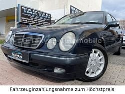 Grün Gebraucht 2001 Mercedes E240 Limousine | 4.990 € (Teuer)