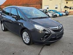 Grau Gebraucht 2016 Opel Zafira Tourer drive Van / Kleinbus | 7.990 € (Fairer Preis)