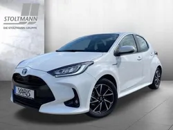 Weiß Gebraucht 2024 Toyota Yaris Hybrid Team Limousine | 19.888 € (Guter Preis)