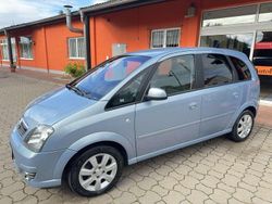 Blau Gebraucht 2009 Opel Meriva Innovation Van / Kleinbus | 4.650 € (Teuer)