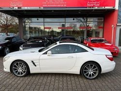 Weiß (polarweiß) Gebraucht 2013 Mercedes SL350 Cabrio | 35.900 € (Fairer Preis)