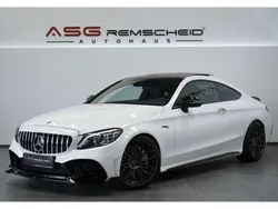 Weiß Gebraucht 2019 Mercedes C300 AMG line Coupé | 39.900 € (Teuer)