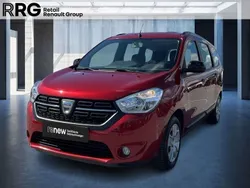 Rot Gebraucht 2020 Dacia Lodgy Comfort Van / Kleinbus | 12.490 € (Fairer Preis)