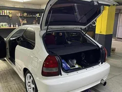 Weiß Gebraucht 1999 Honda Civic Coupé | 18.500 €