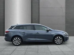 Grau metallic Gebraucht 2023 Renault Mégane IV Techno | 22.620 € (Fairer Preis)