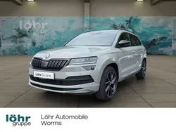 Steelgrau Gebraucht 2021 Skoda Karoq SportLine SUV | 31.880 € (Fairer Preis)