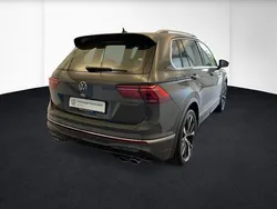 Grau Gebraucht 2023 VW Tiguan R SUV | 42.670 € (Fairer Preis)