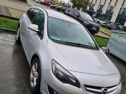 Grau Gebraucht 2016 Opel Astra Kombi | 4.950 €