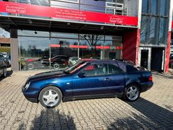 Blau Gebraucht 1999 Mercedes CLK320 Elegance Cabrio | 15.900 €