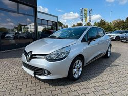 Silber Gebraucht 2016 Renault Clio IV Kleinwagen | 6.790 €