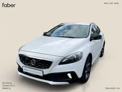 Polar weiß Gebraucht 2013 Volvo V40 CC Momentum Kombi | 10.990 € (Teuer)