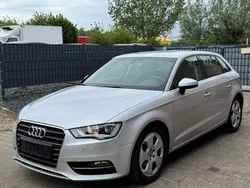 Silber Gebraucht 2013 Audi A3 Sportback Ambiente Limousine | 12.850 € (Fairer Preis)