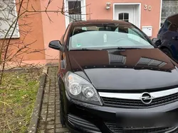 Schwarz Gebraucht 2009 Opel Astra GTC Coupé | 3.150 € (Fairer Preis)