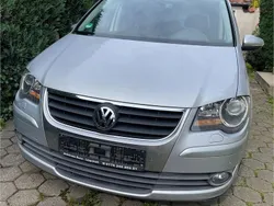 Grau Gebraucht 2009 VW Touran Freestyle Van / Kleinbus | 2.900 € (Superpreis)