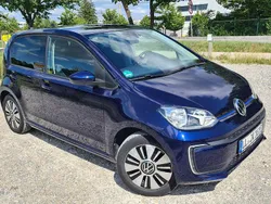 Blau Gebraucht 2021 VW e-up! Kleinwagen | 11.700 € (Fairer Preis)