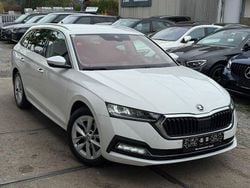 Weiß Gebraucht 2021 Skoda Octavia Style Kombi | 18.500 € (Fairer Preis)